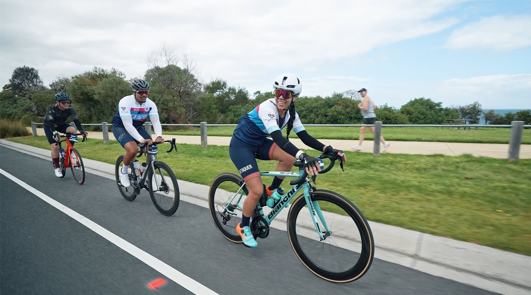 दिगो साइकल जर्सीहरू: QIYI को इको-सचेत प्रदर्शन पहिरनमा नवीनता